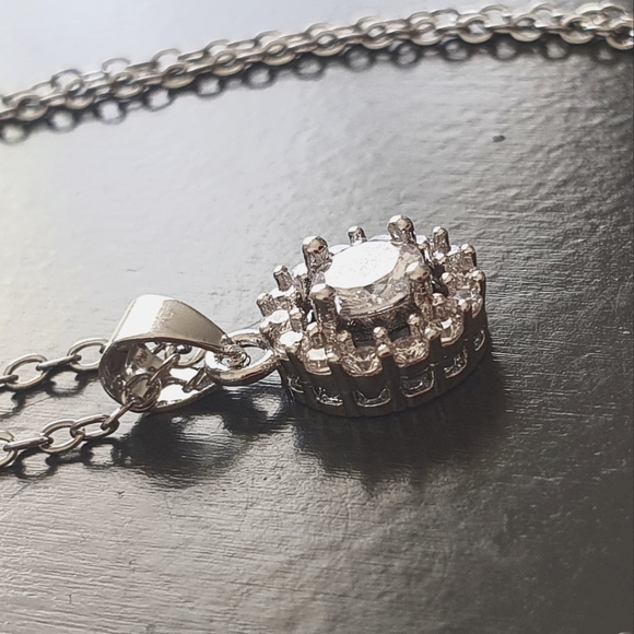 Classic Round Pendant Necklace - Picture 2 of 4